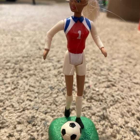 Lot of happy meal Barbie figures - Picture 12 of 16